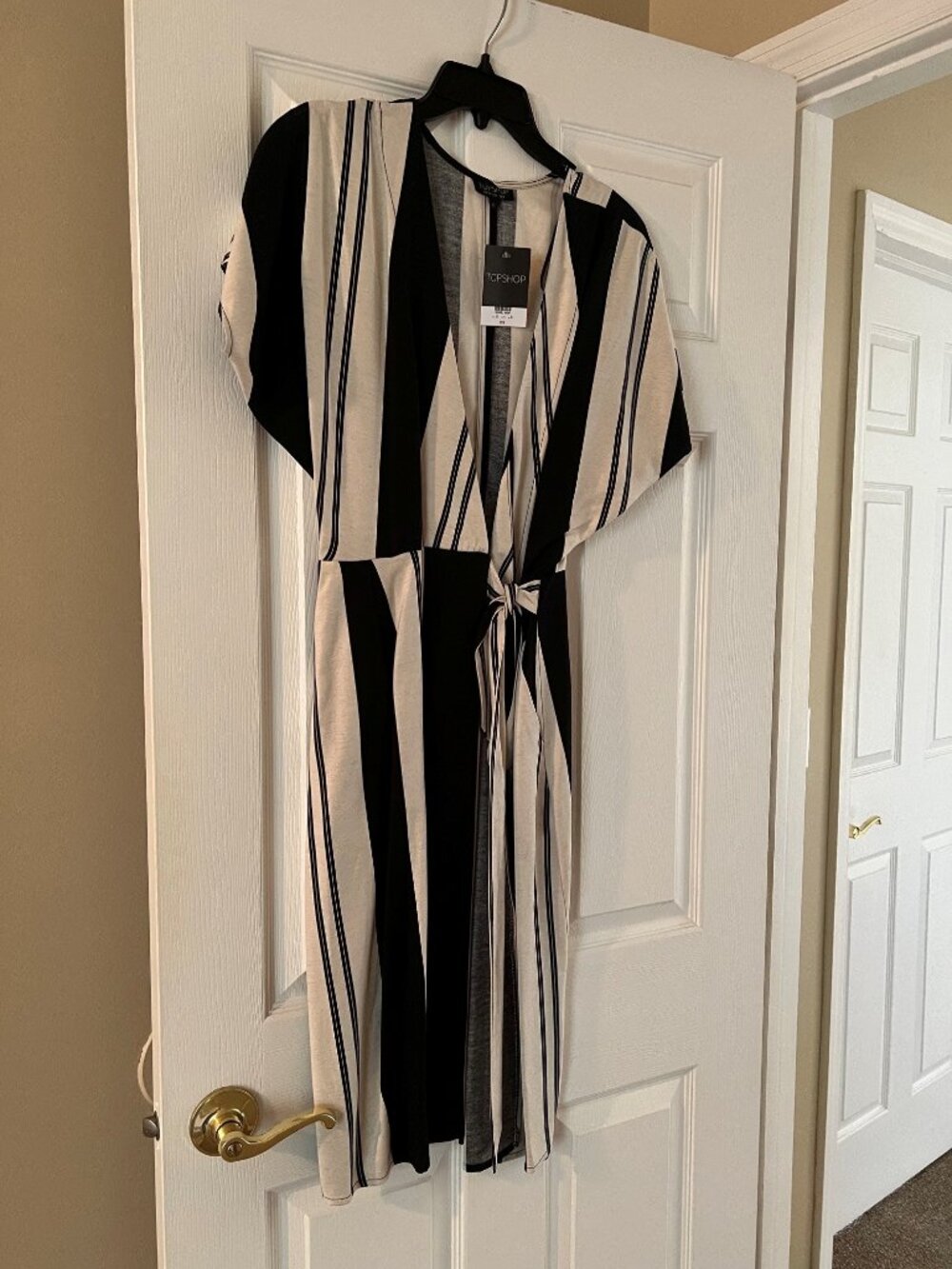 New TopShop Wrap Dress - Size 4 US